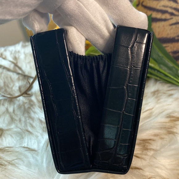 Urban Expressions Bianca Clutch - Picture 4 of 9